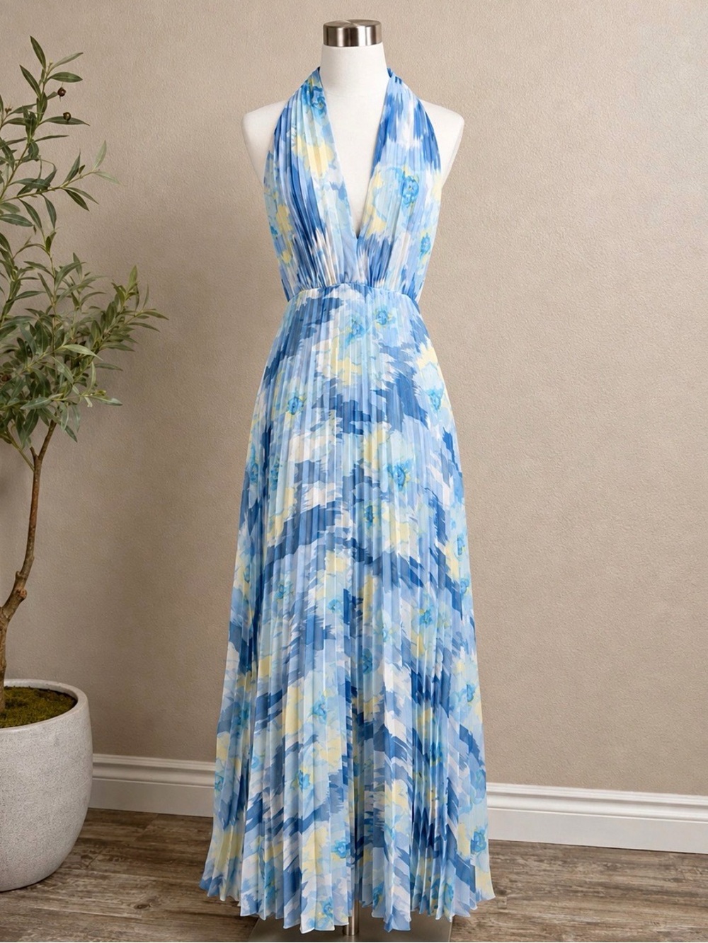 Steve Madden Blue Floral Halter Pleated Maxi Dress